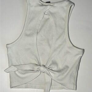 Forever 21 Tank Top with Tie Open Back in White Size Small